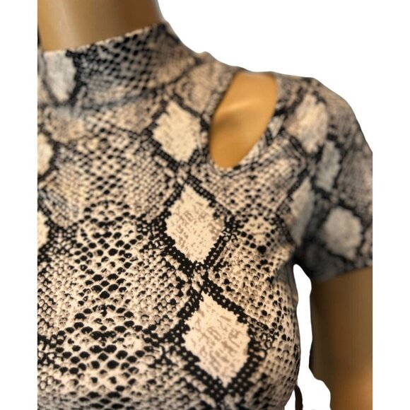 (6 for $25) Caution to the Wind Snakeskin Print Cut-out Tee - Small - Picture 7 of 8